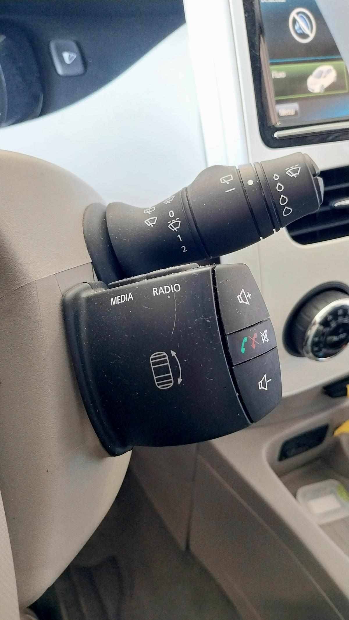 renault-zoe-r90-41-kwh-2019-eletrico