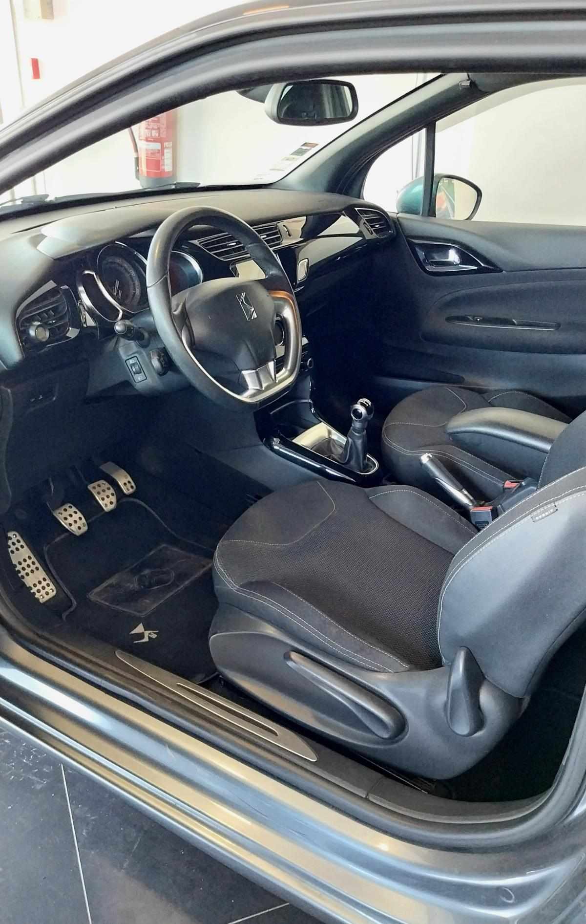 citroen-ds3-1-6-hdi-2011-diesel-1560cc