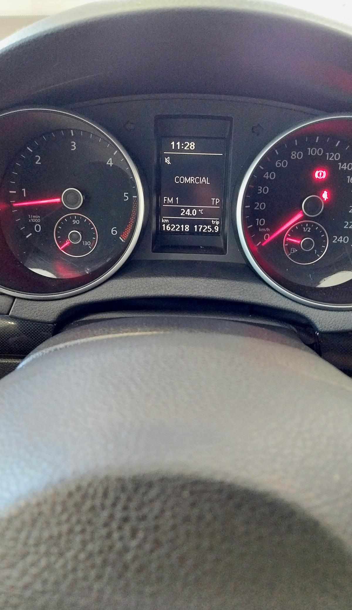 volkswagen-golf-1-6-tdi-2010-diesel-1598cc