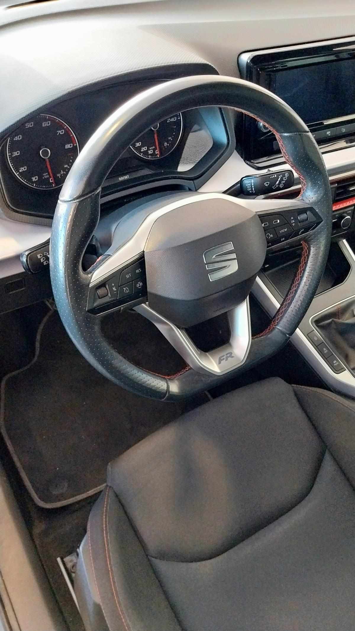 seat-arona-1-0-tsi-2022-gasolina-999cc