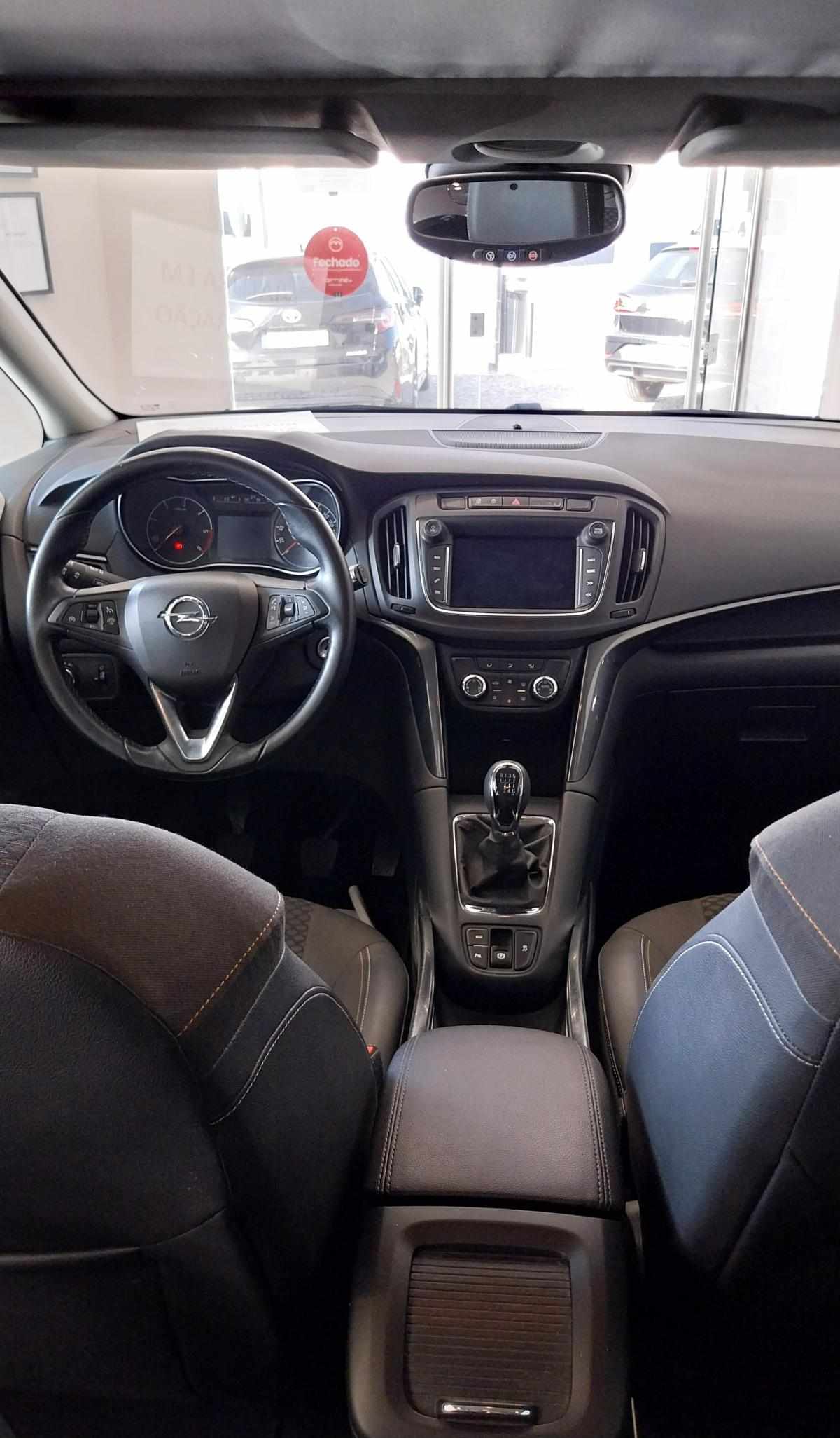 opel-zafira-2017-diesel-1598cc