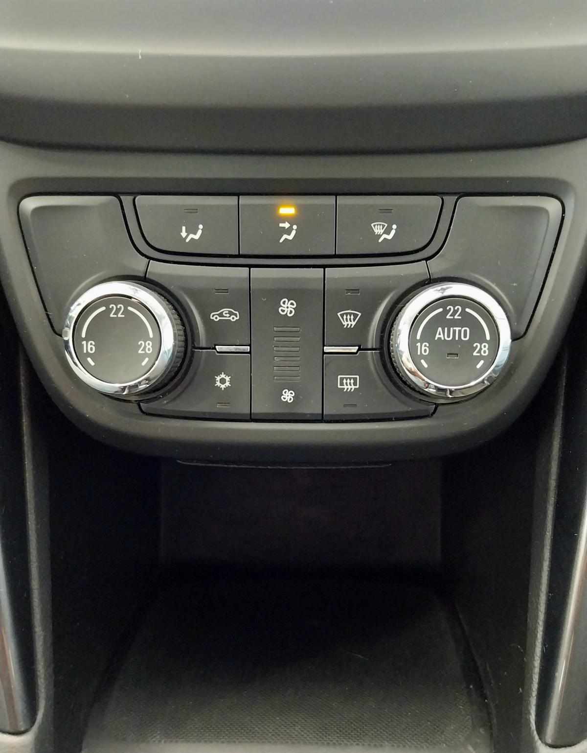 opel-zafira-2017-diesel-1598cc