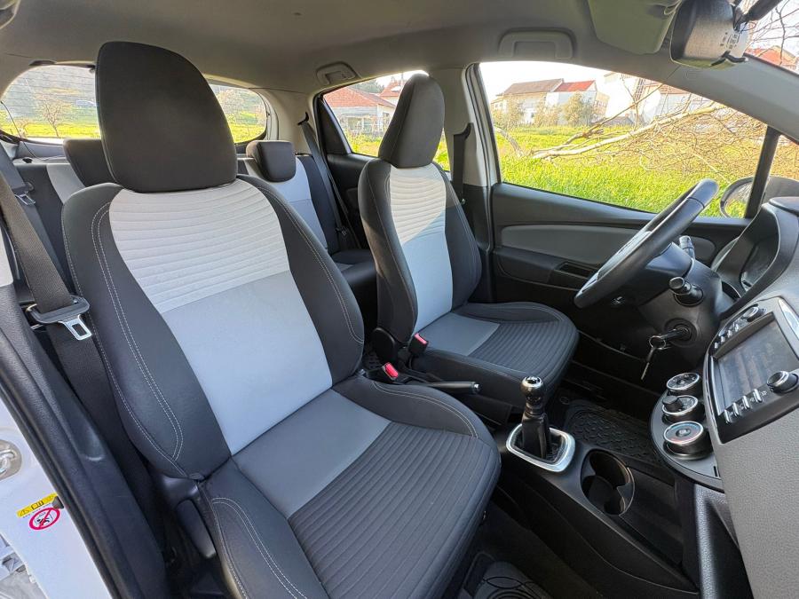 toyota-yaris-2018-gasolina-998cc