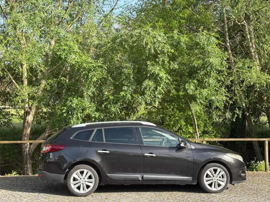 renault-megane-sport-tourer-2010-diesel-1461cc