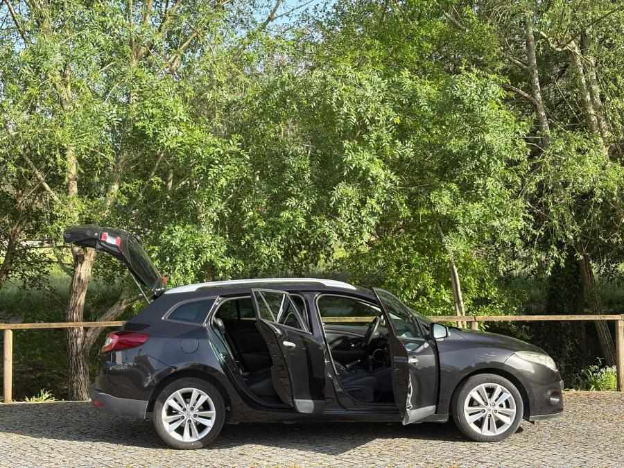renault-megane-sport-tourer-2010-diesel-1461cc