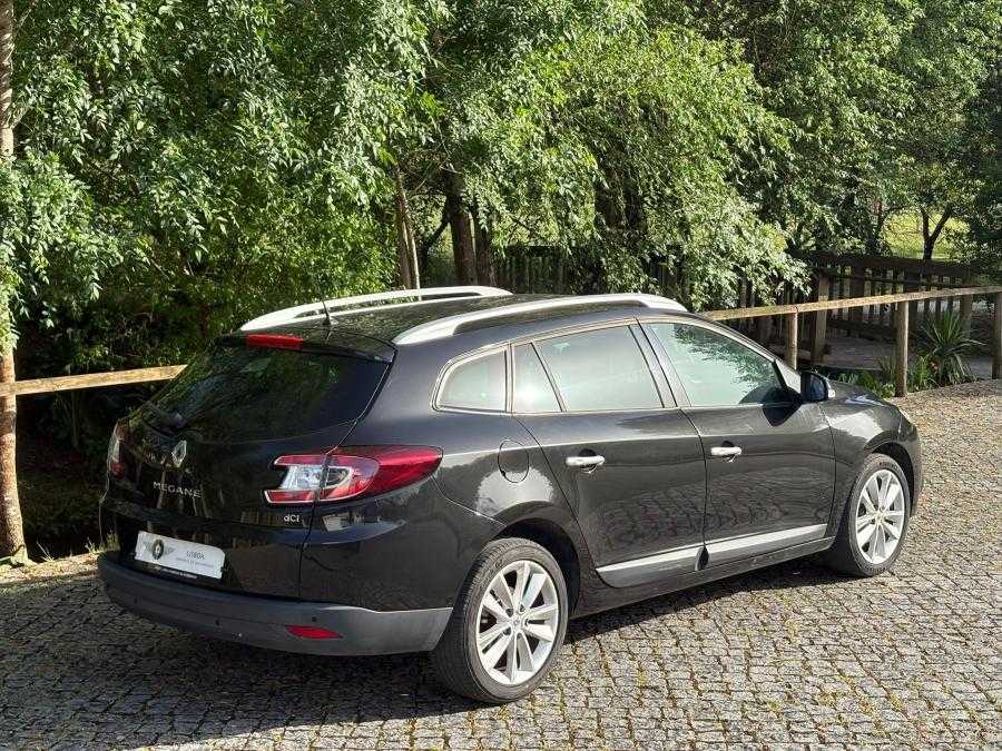 renault-megane-sport-tourer-2010-diesel-1461cc