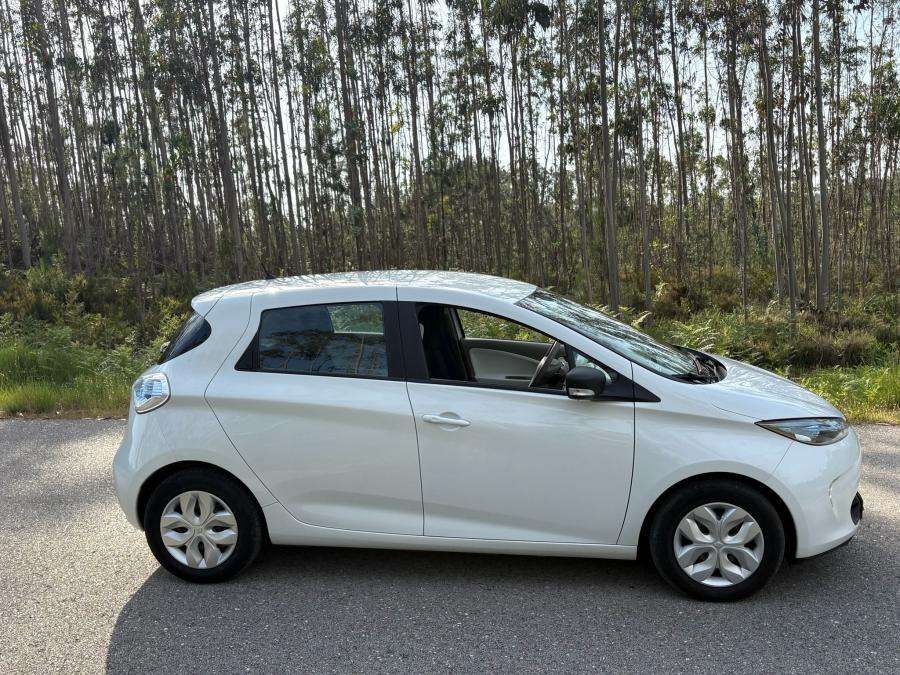 renault-zoe-2018-eletrico-0cc