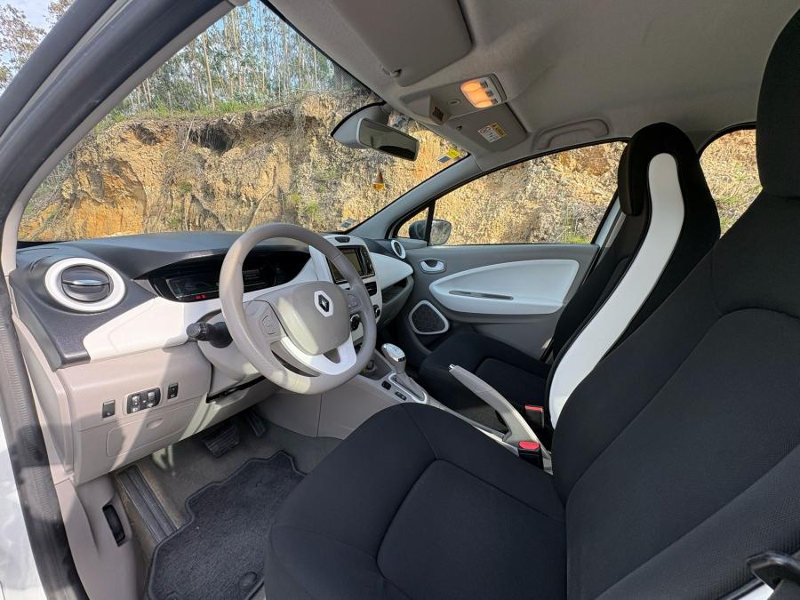 renault-zoe-2018-eletrico-0cc