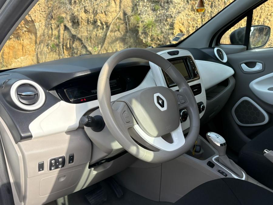 renault-zoe-2018-eletrico-0cc