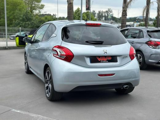peugeot-208-2012-diesel-1560cc