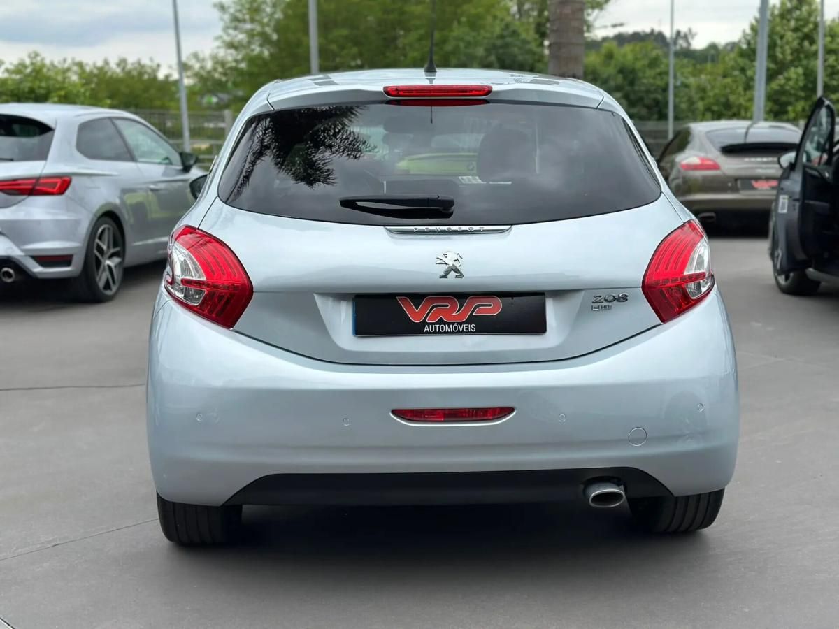 peugeot-208-2012-diesel-1560cc