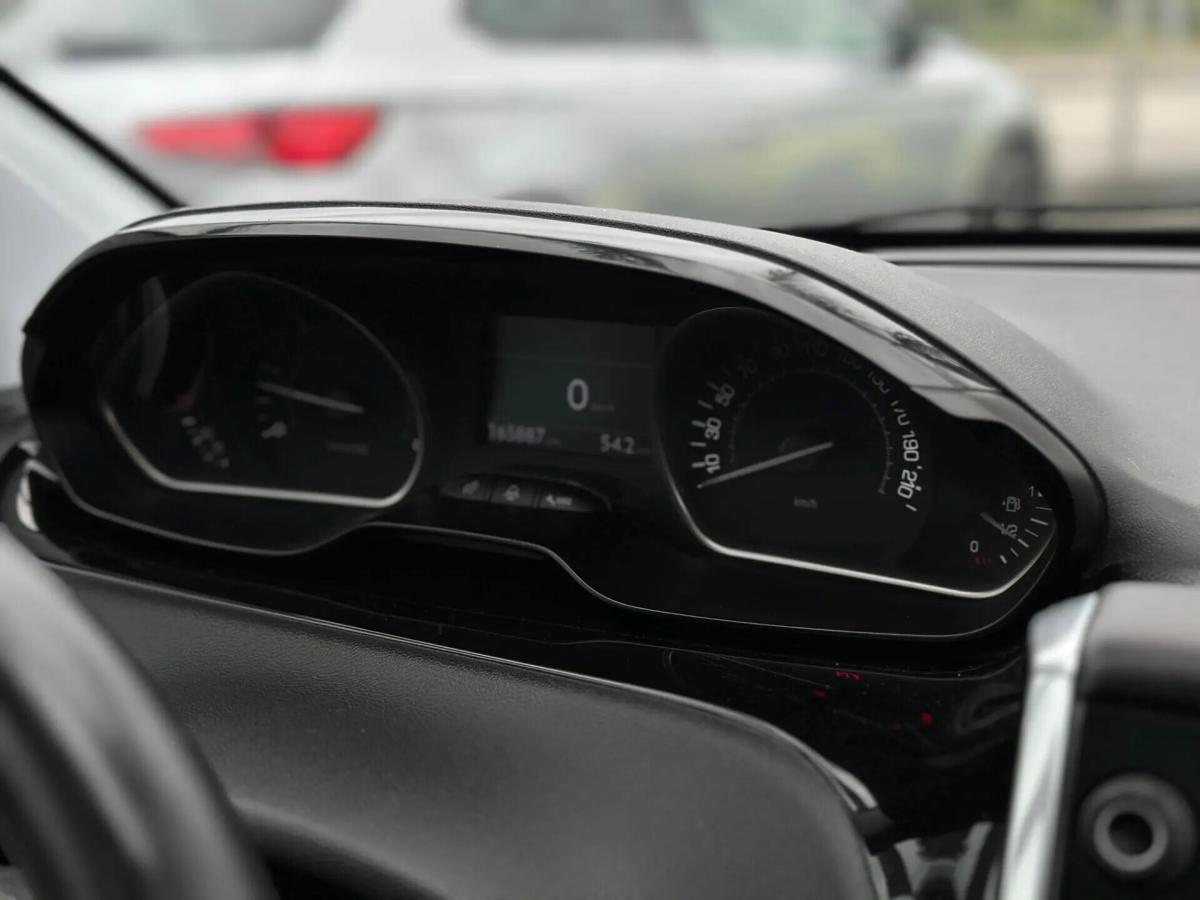 peugeot-208-2012-diesel-1560cc