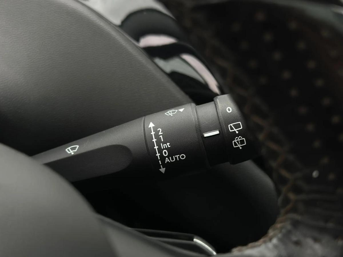 peugeot-208-2012-diesel-1560cc