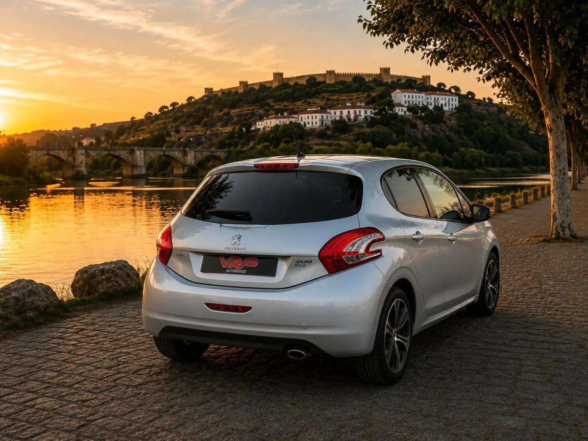 peugeot-208-2012-diesel-1560cc