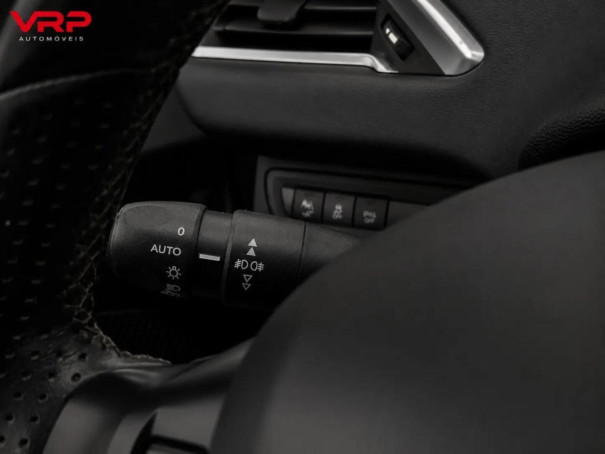 peugeot-208-2012-diesel-1560cc
