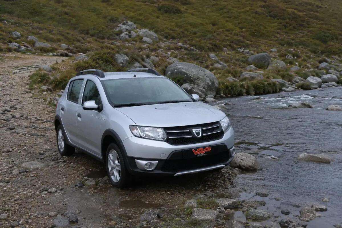 dacia-sandero-2014-gasolina-898cc