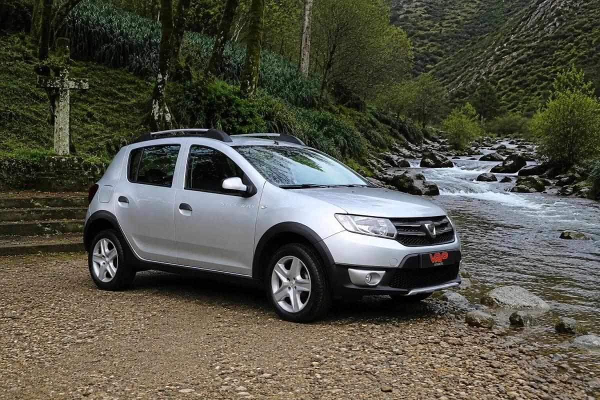dacia-sandero-2014-gasolina-898cc