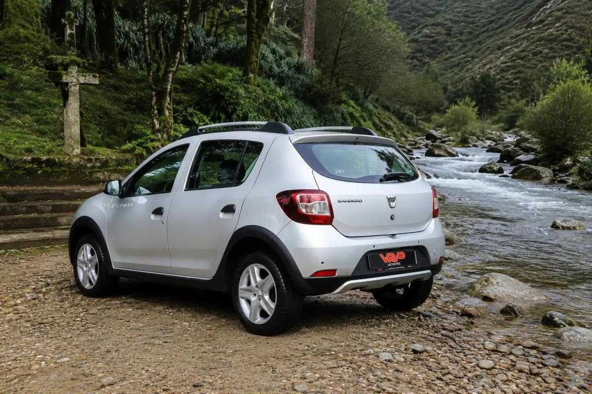 dacia-sandero-2014-gasolina-898cc