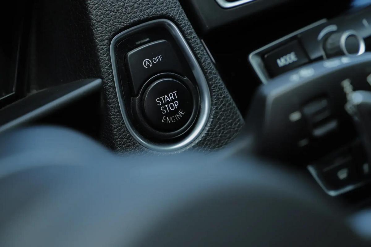 bmw-321-2017-gasolina-2979cc