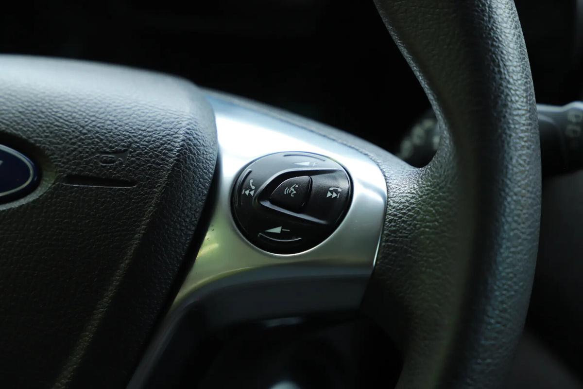 ford-transit-connect-2017-diesel-1498cc