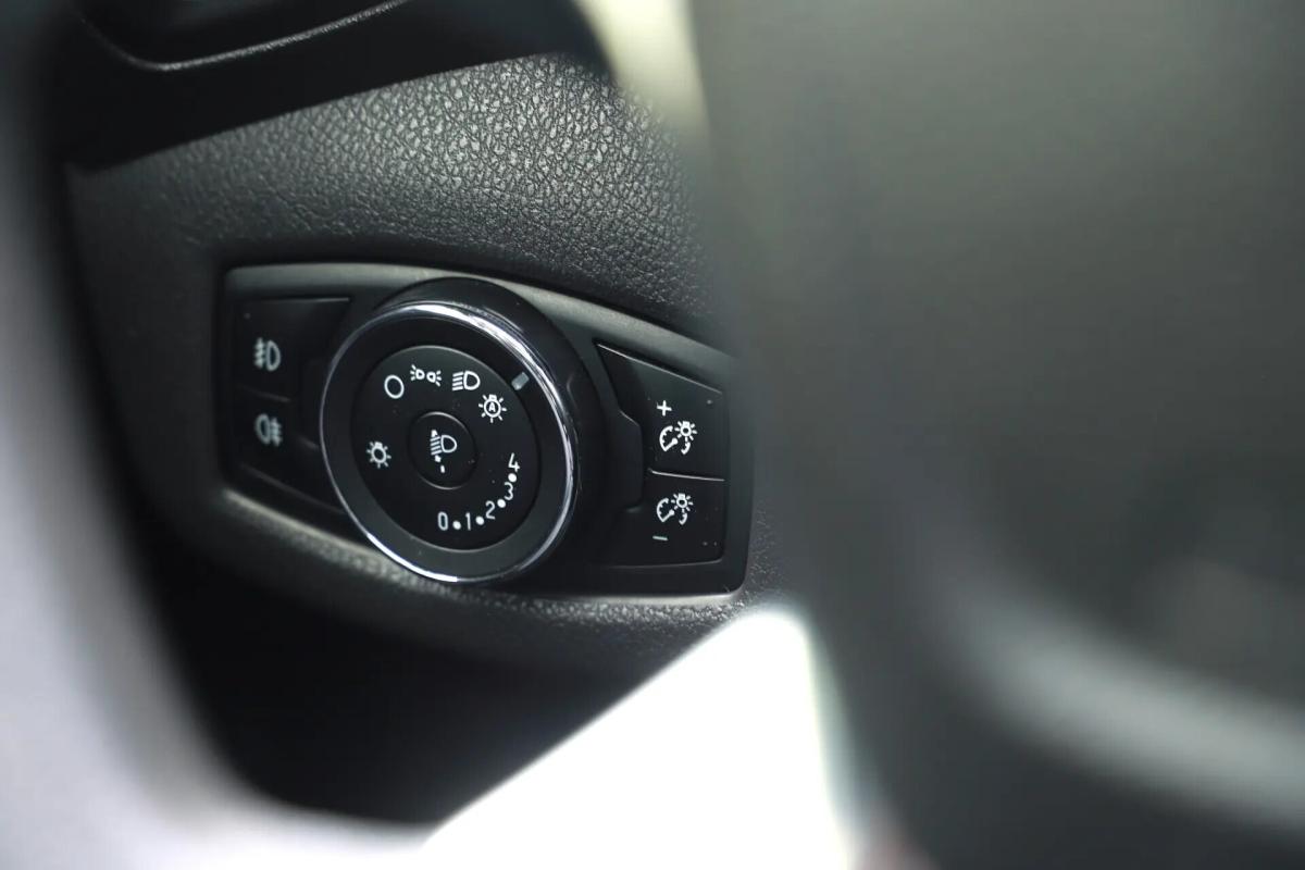 ford-transit-connect-2017-diesel-1498cc