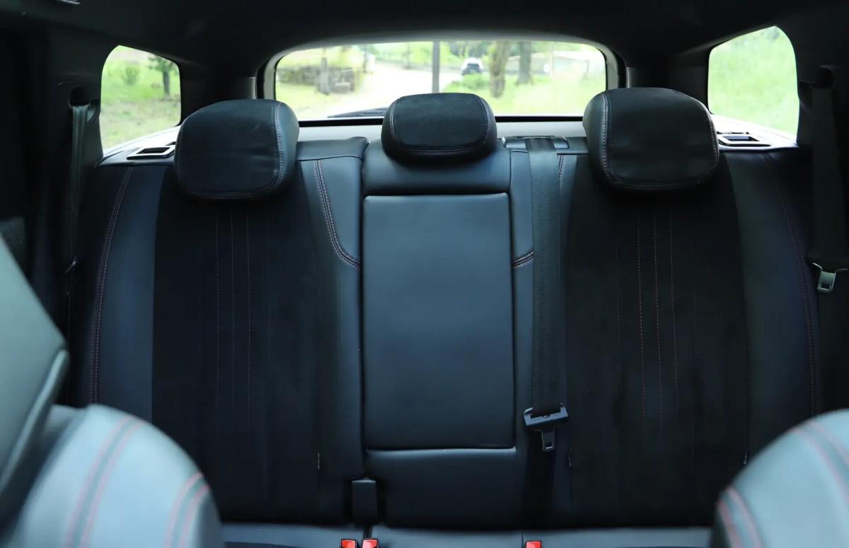 peugeot-308-sw-2015-diesel-1997cc