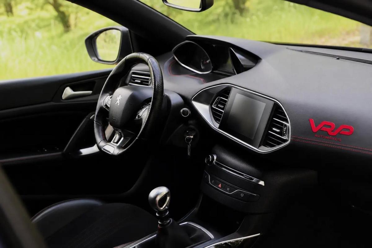 peugeot-308-sw-2015-diesel-1997cc