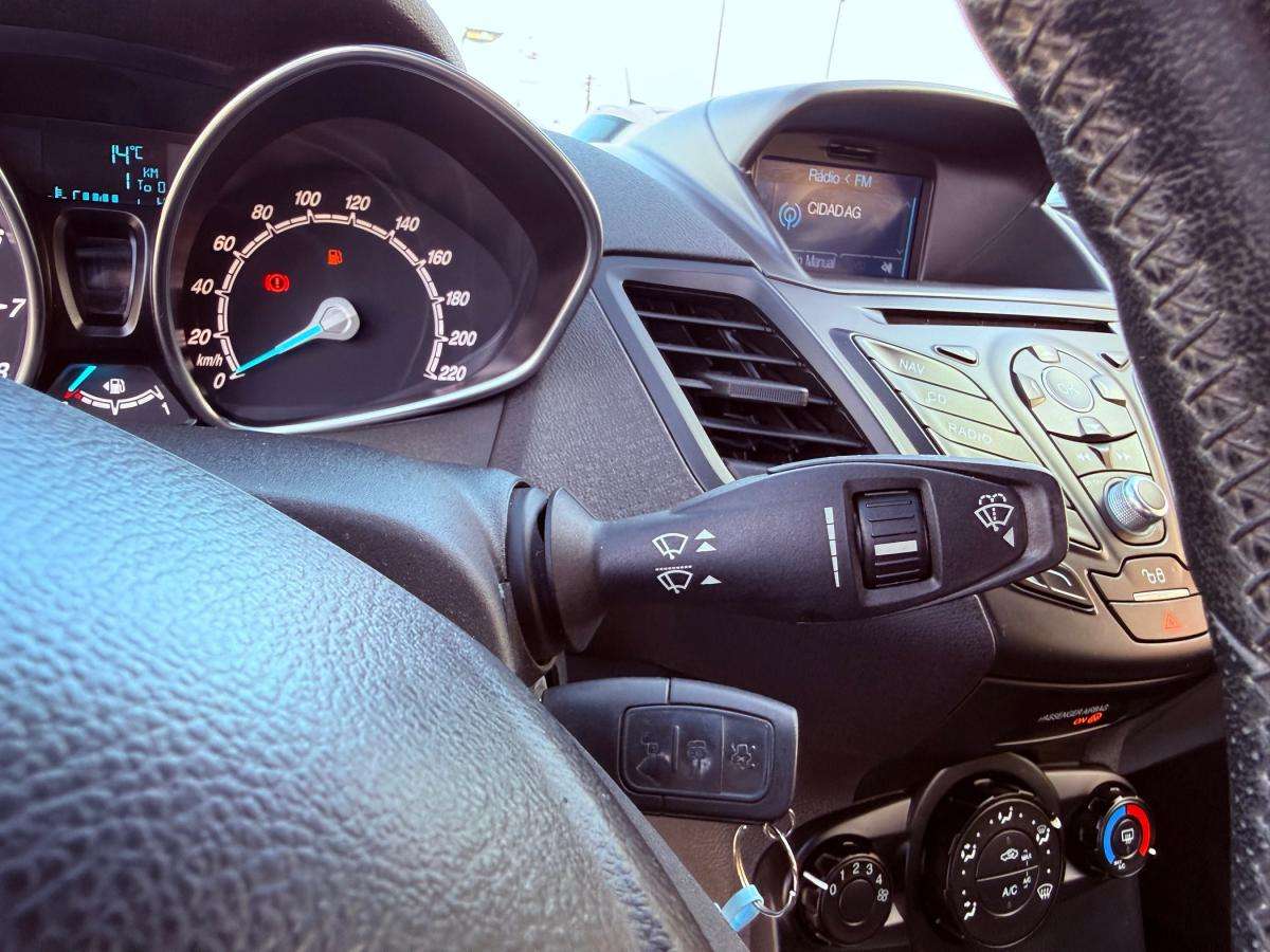ford-fiesta-2017-gasolina-998cc