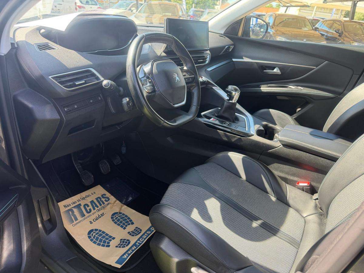 peugeot-5008-2021-diesel-1499cc