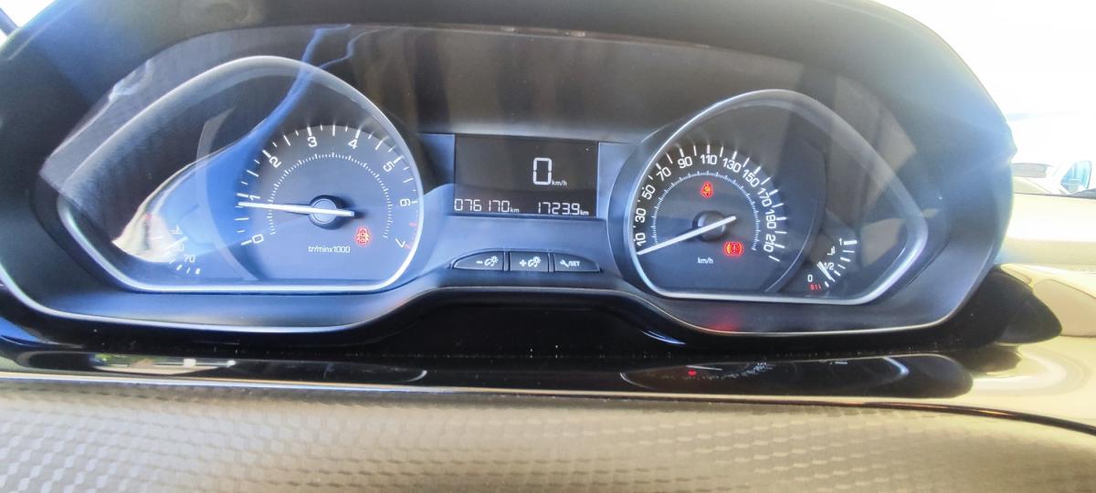 peugeot-208-2018-gasolina-1199cc
