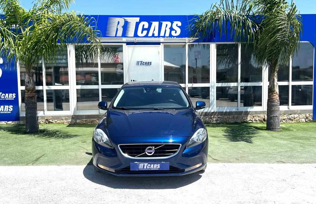 volvo-v40-2015-diesel-1560cc