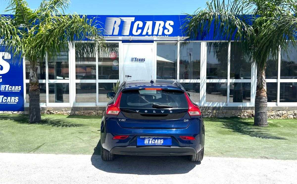 volvo-v40-2015-diesel-1560cc