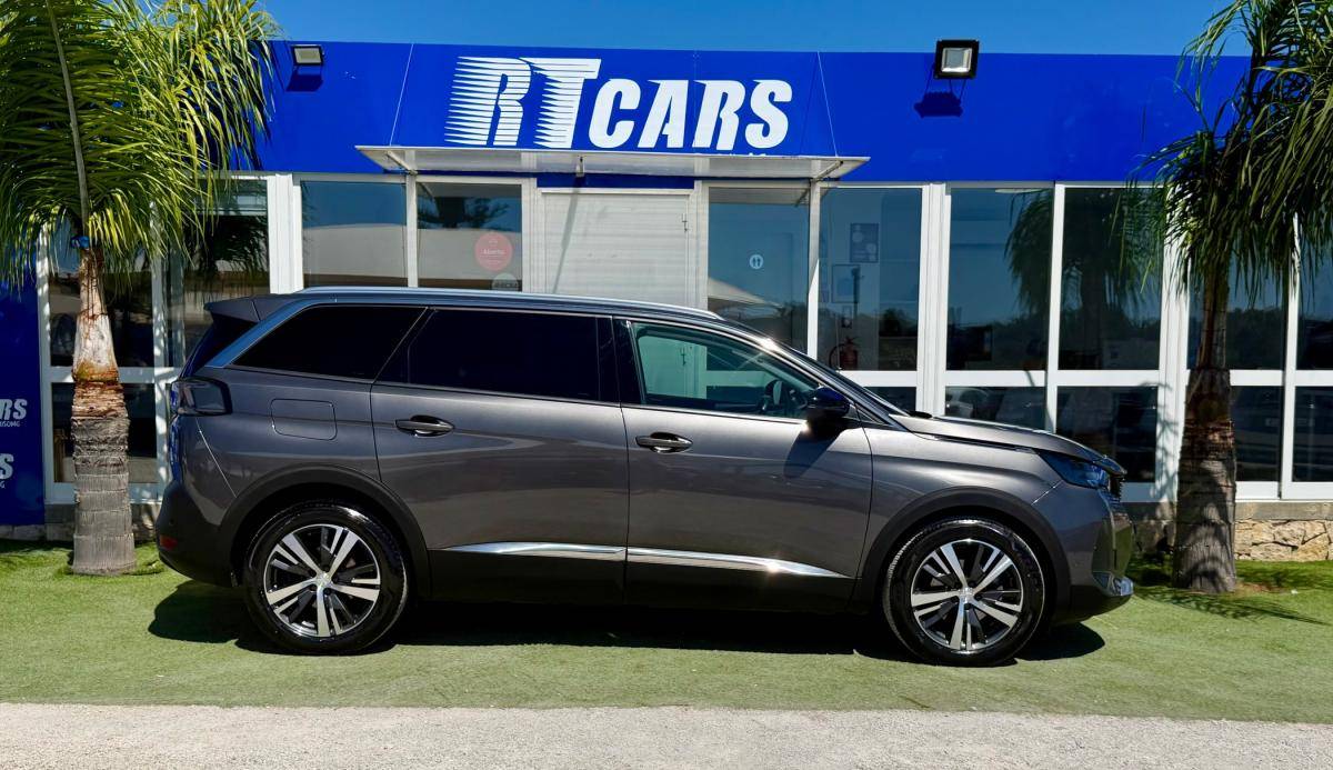 peugeot-5008-2022-diesel-1499cc
