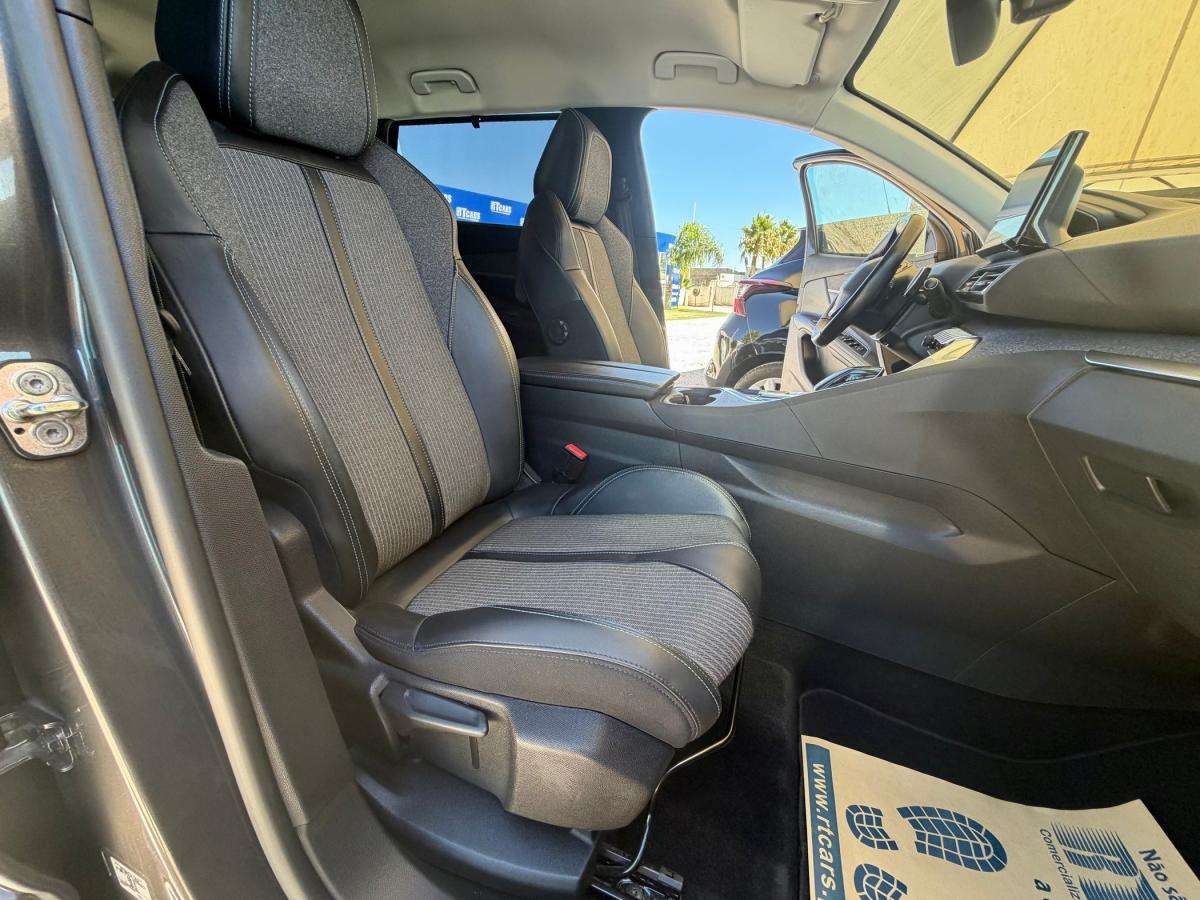 peugeot-5008-2022-diesel-1499cc