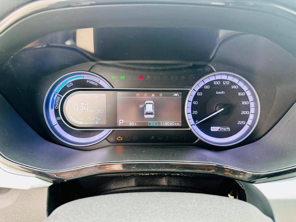 kia-niro-2022-hibrido-a-gasolina-1580cc