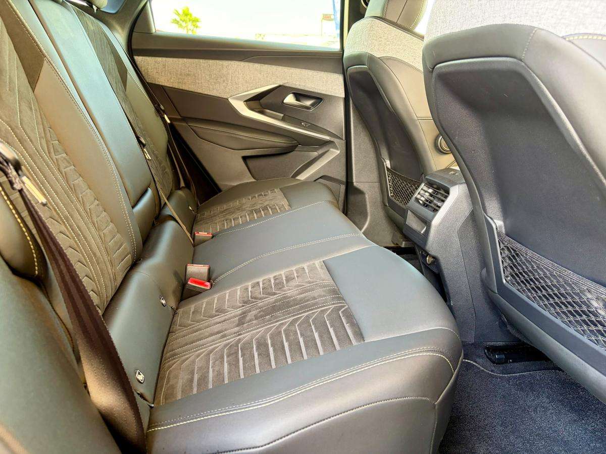 peugeot-e-3008-2025-eletrico-0cc