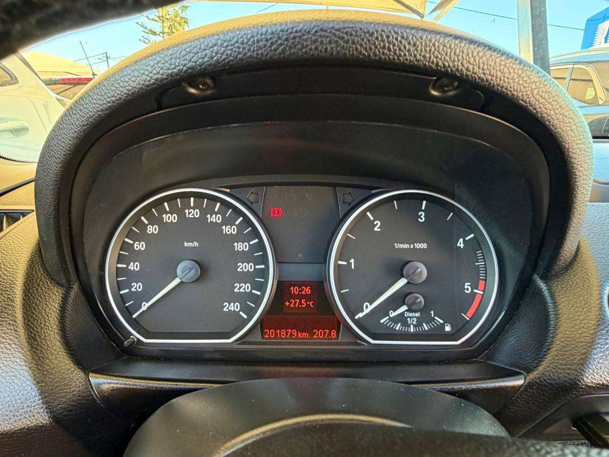 bmw-serie-1-118d-2009-diesel-1995cc