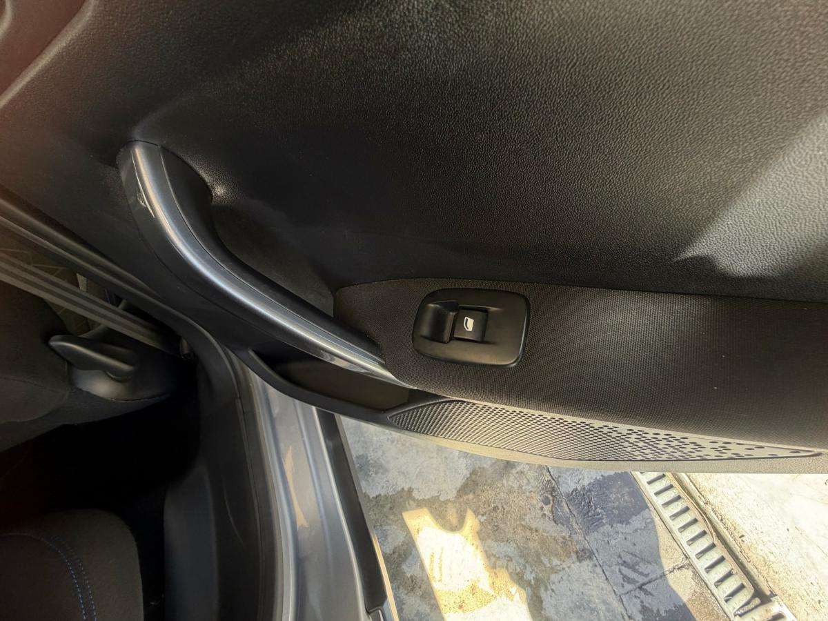 peugeot-2008-2018-gasolina-1199cc