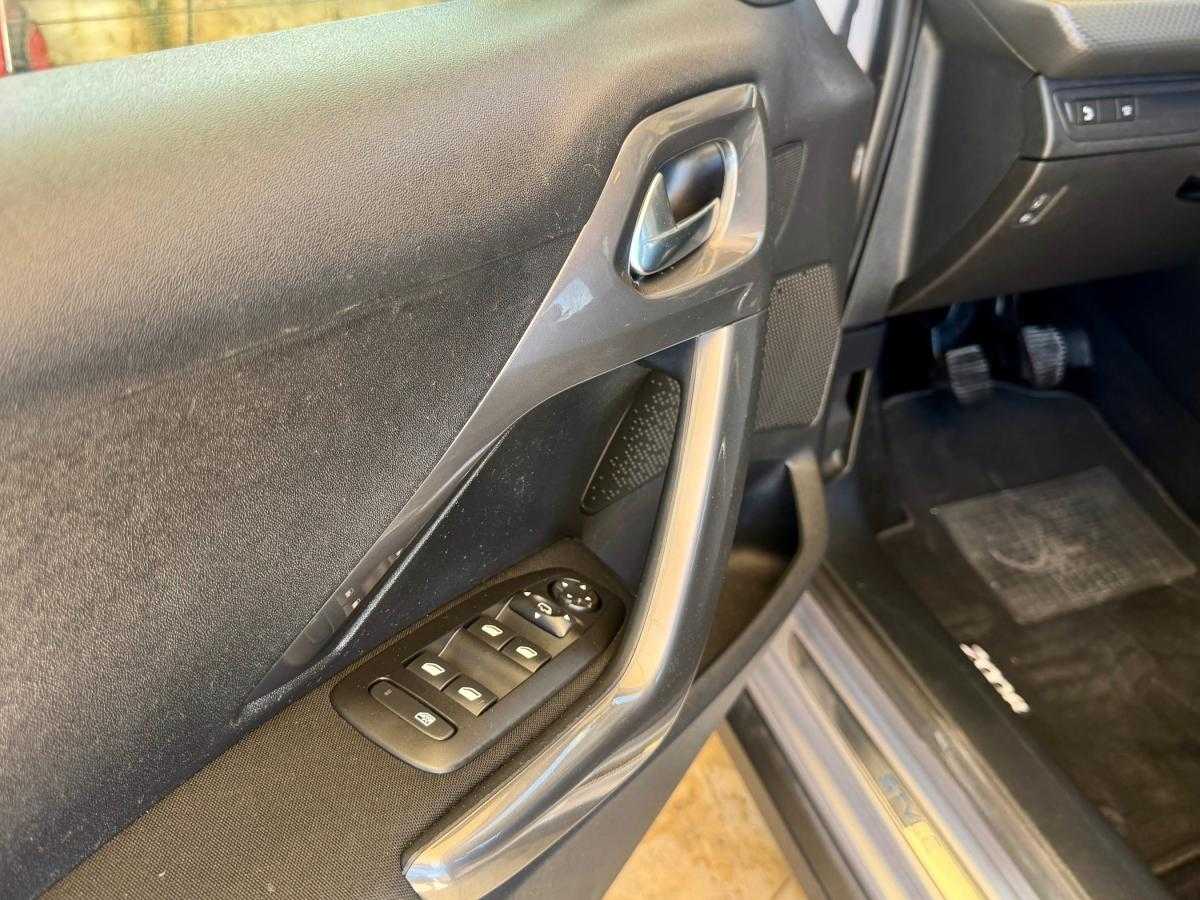 peugeot-2008-2018-gasolina-1199cc