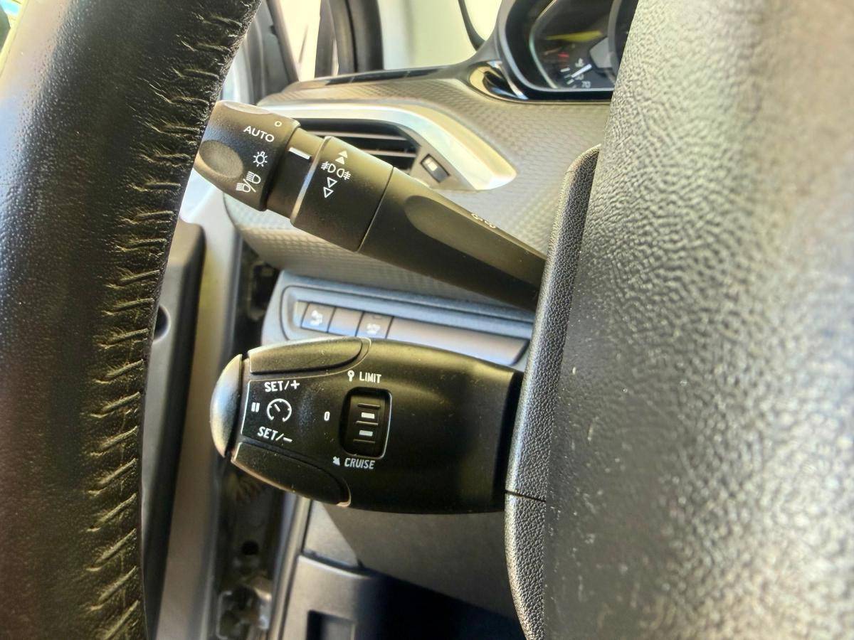 peugeot-2008-2018-gasolina-1199cc