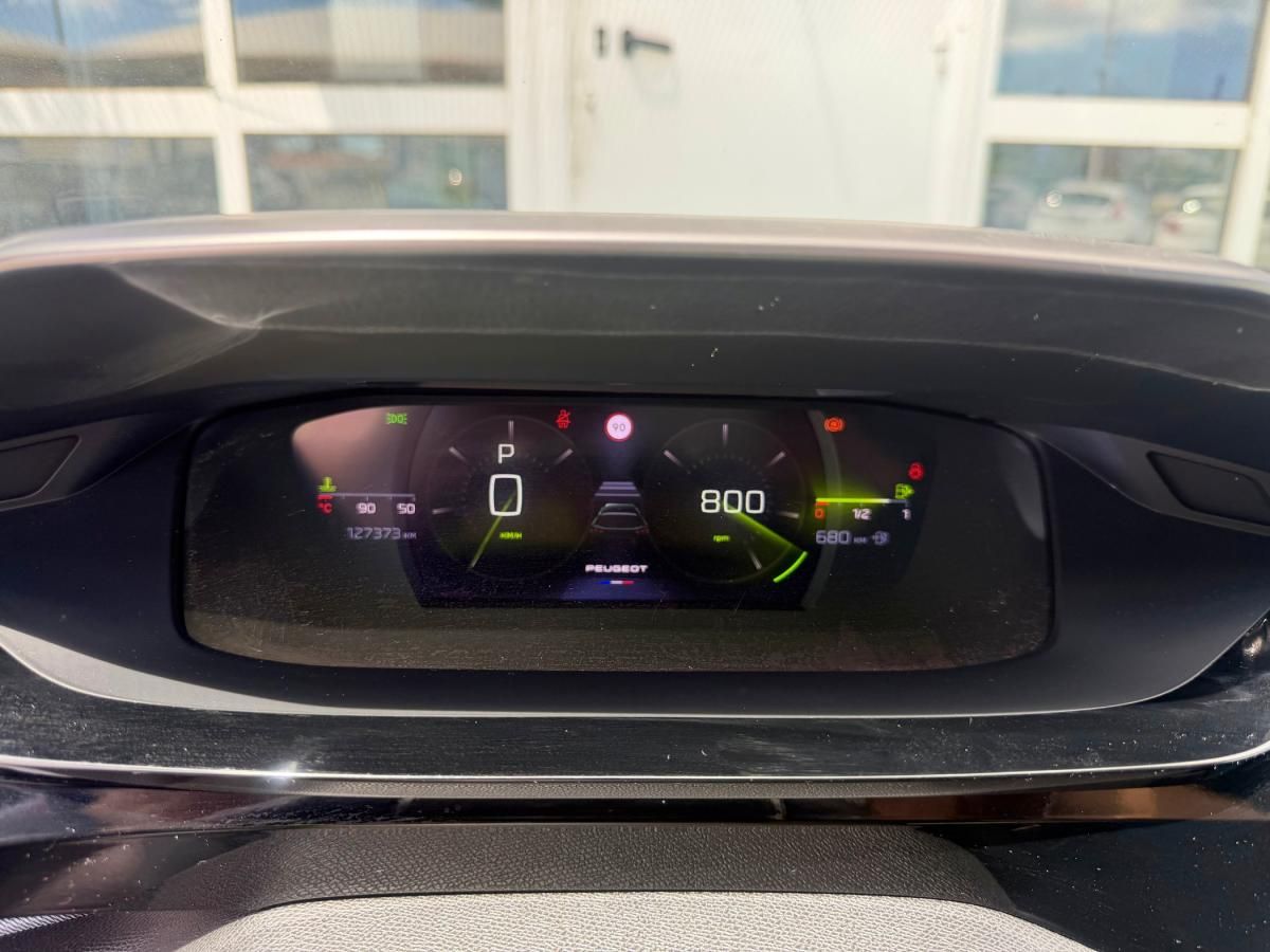 peugeot-308-sw-2023-diesel-1499cc