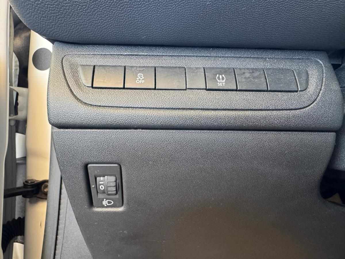 peugeot-208-2016-gasolina-999cc