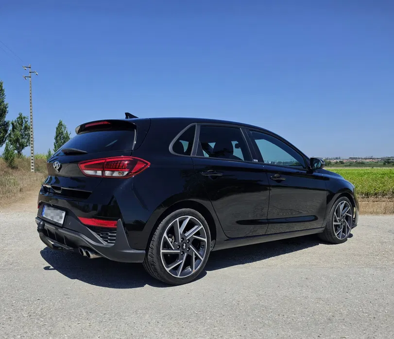 hyundai-i30-1-6-crdi-2021-diesel-1598cc