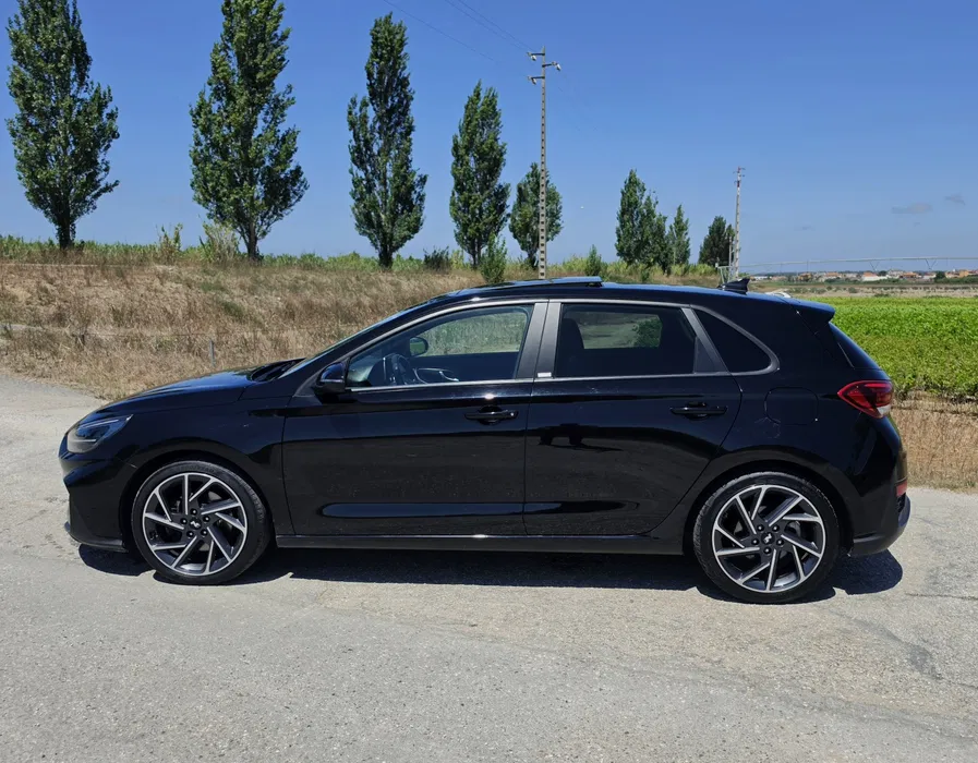 hyundai-i30-1-6-crdi-2021-diesel-1598cc