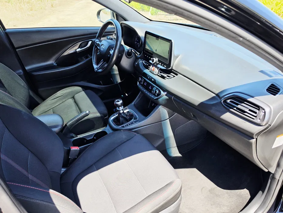 hyundai-i30-1-6-crdi-2021-diesel-1598cc