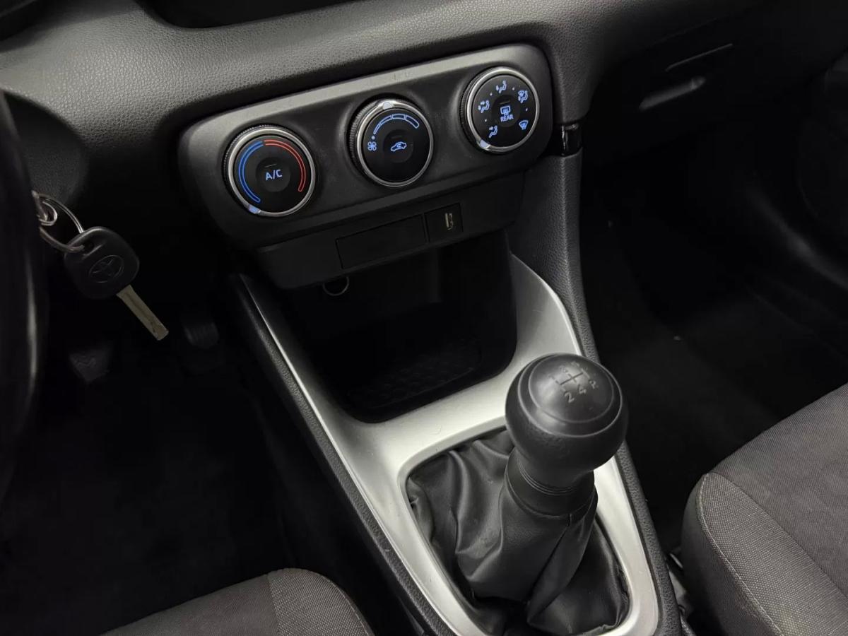 toyota-yaris-2021-gasolina-998cc