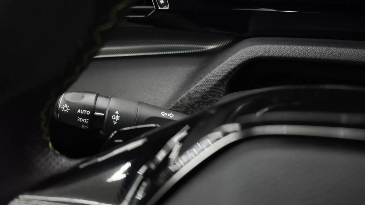 peugeot-308-2022-hibrido-1598cc