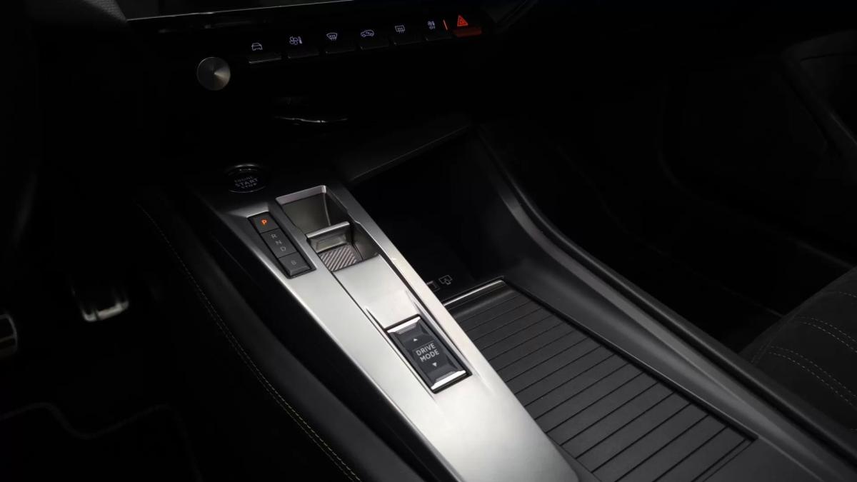 peugeot-308-2022-hibrido-1598cc