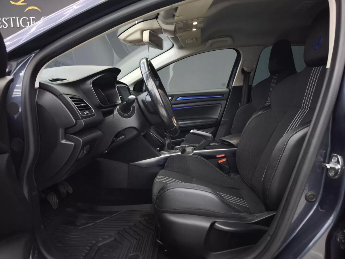renault-megane-sport-tourer-2018-diesel-1461cc