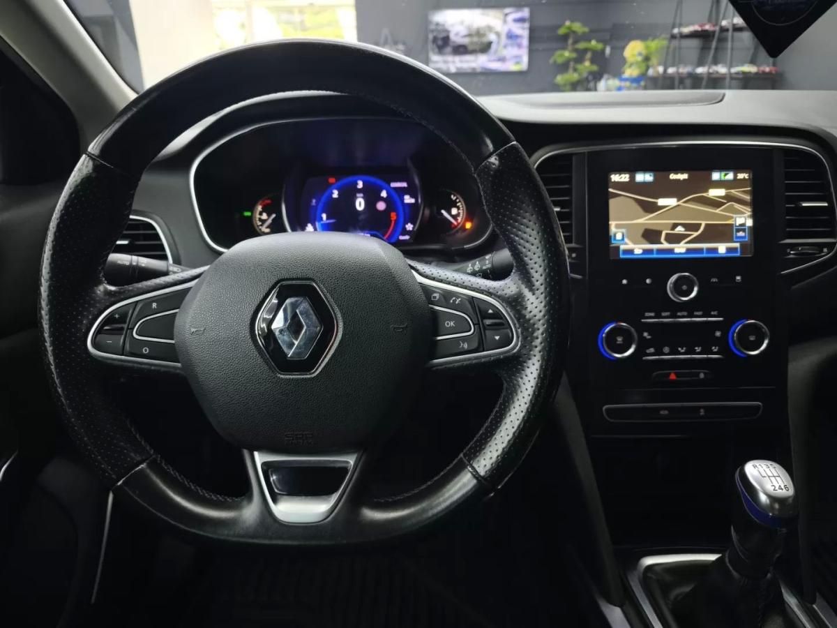 renault-megane-sport-tourer-2018-diesel-1461cc
